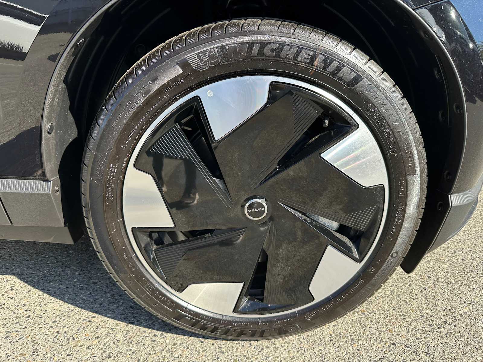 2025 Volvo EX30 Plus - Photo 9