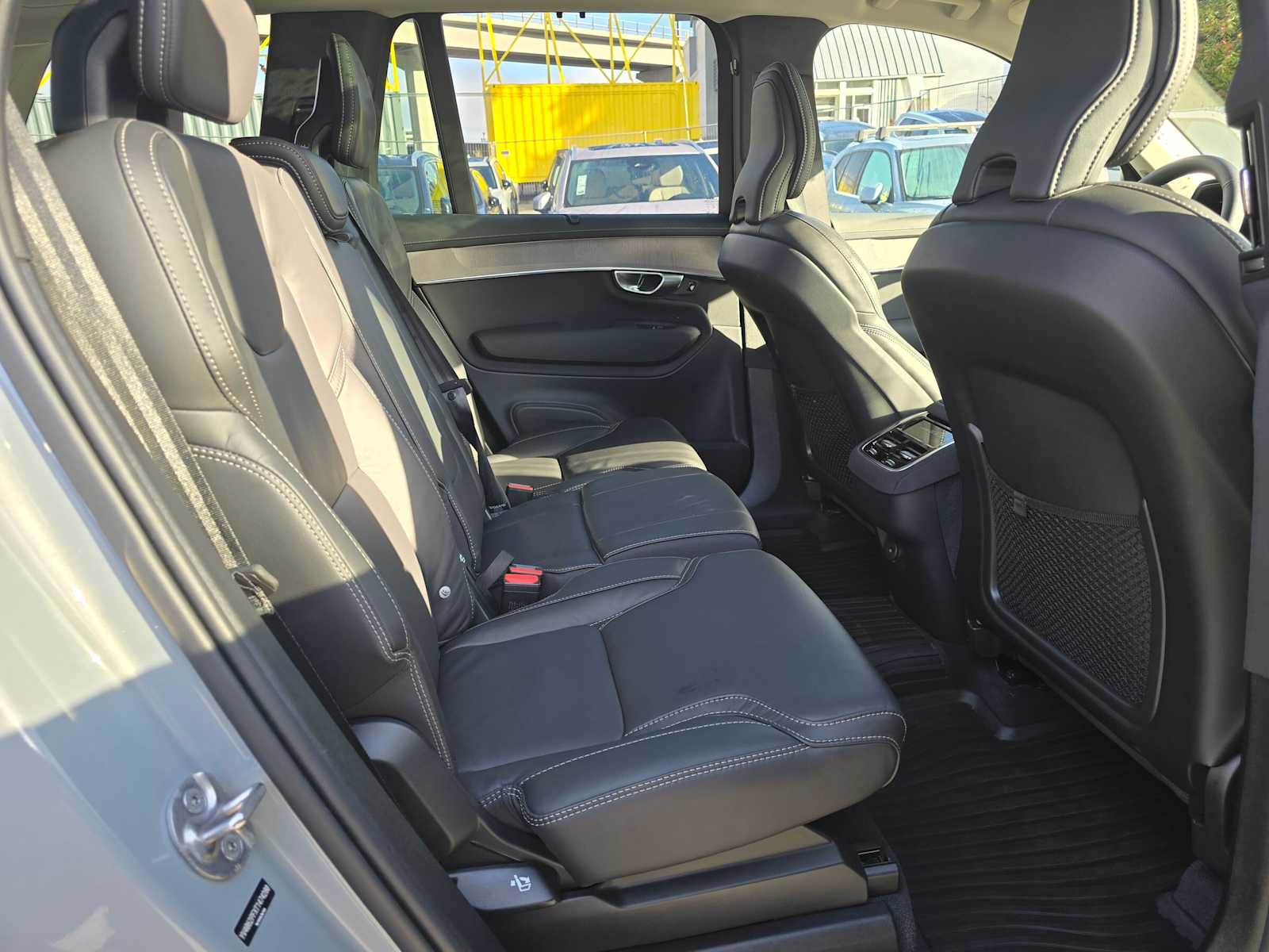 2026 Volvo XC90 Ultra - Photo 12