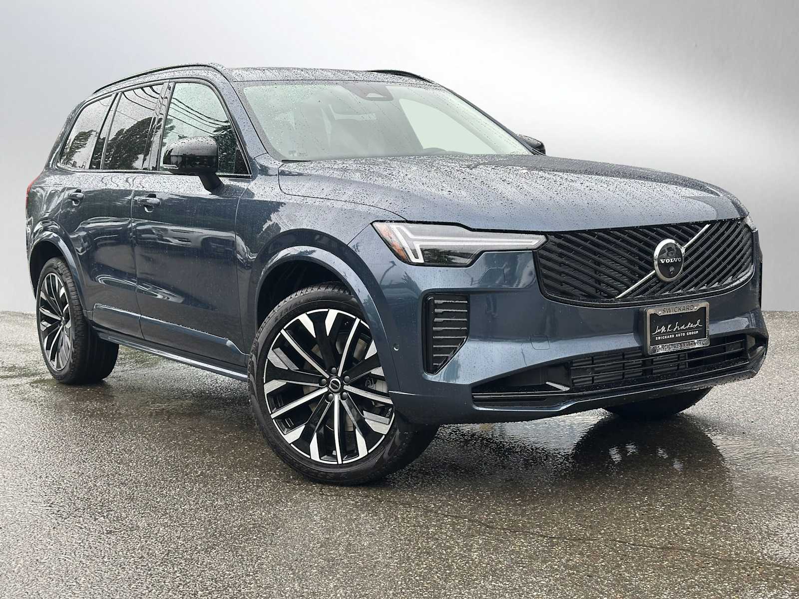 2026 Volvo XC90 T8 Recharge Ultra Dark 4WD's photo