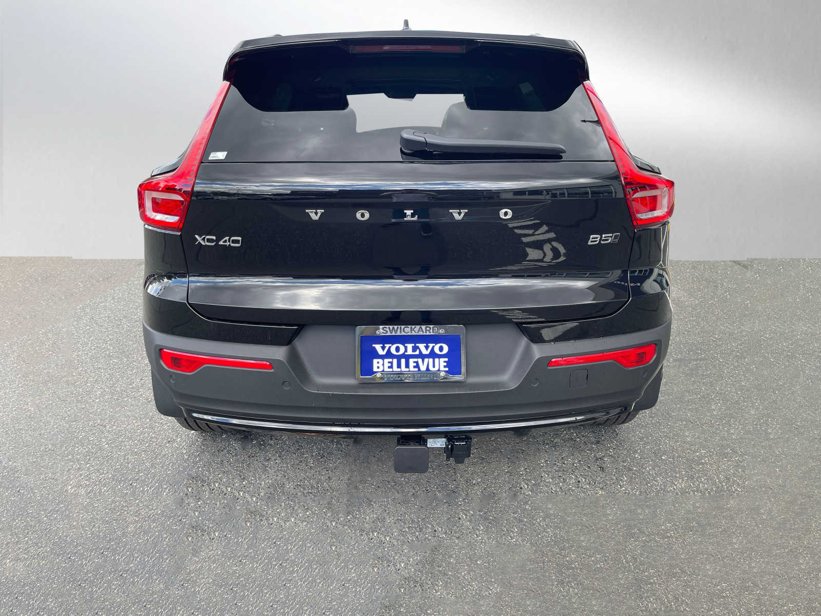 2023 Volvo XC40 AWD Ultimate photo 4