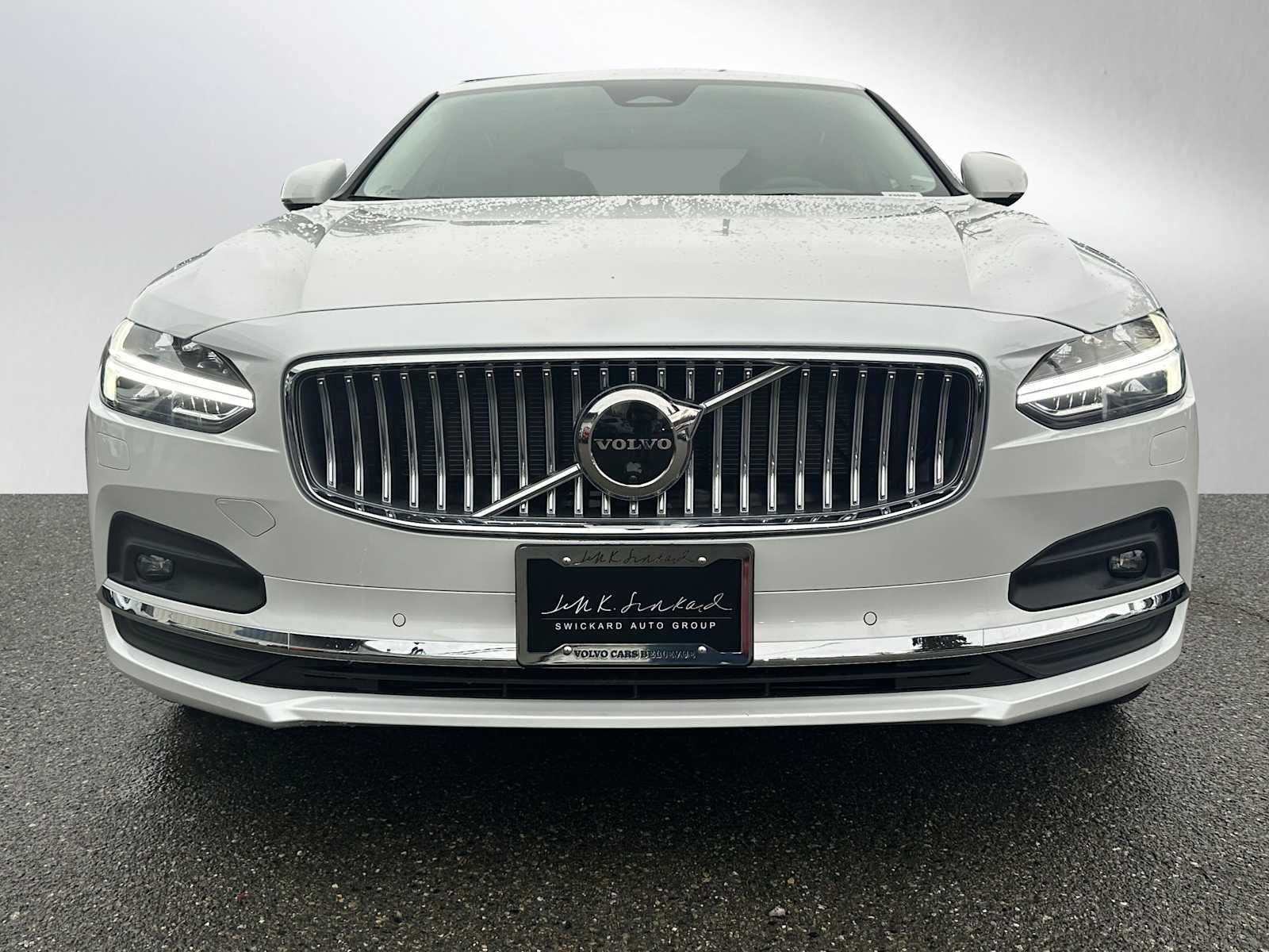 2025 Volvo S90 Plus - Photo 2