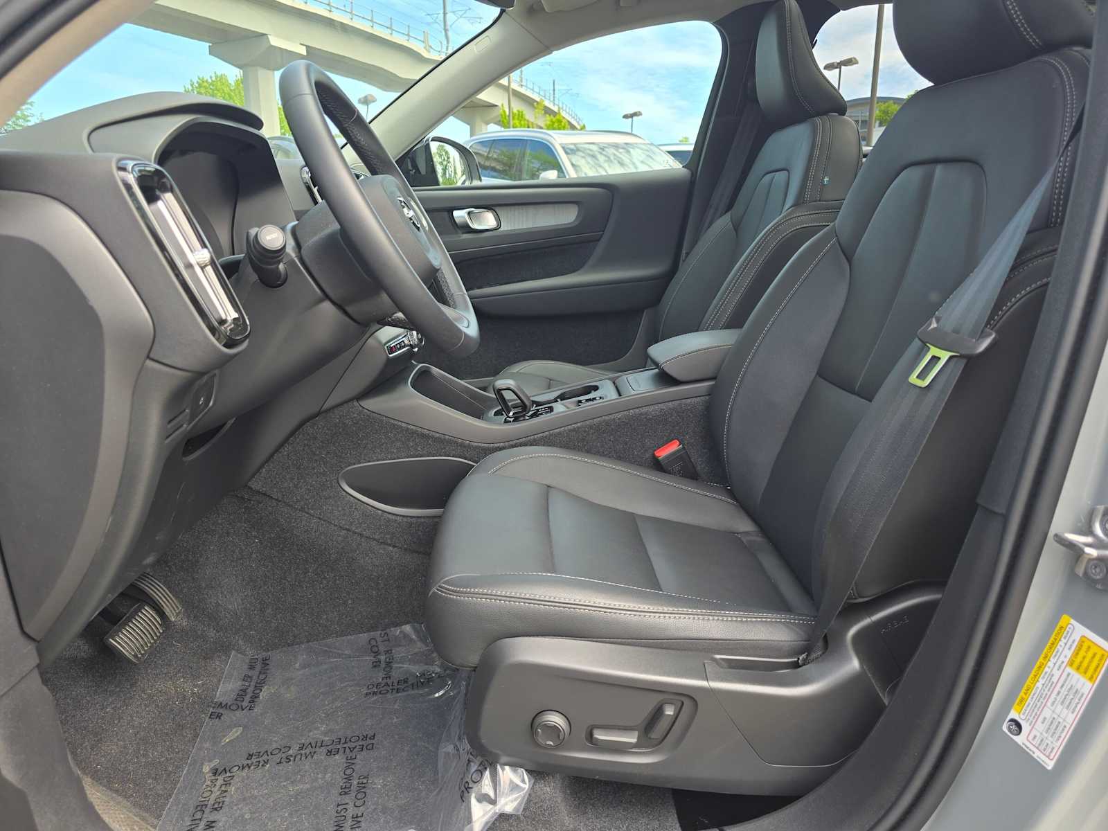 2026 Volvo XC40 Core - Photo 19