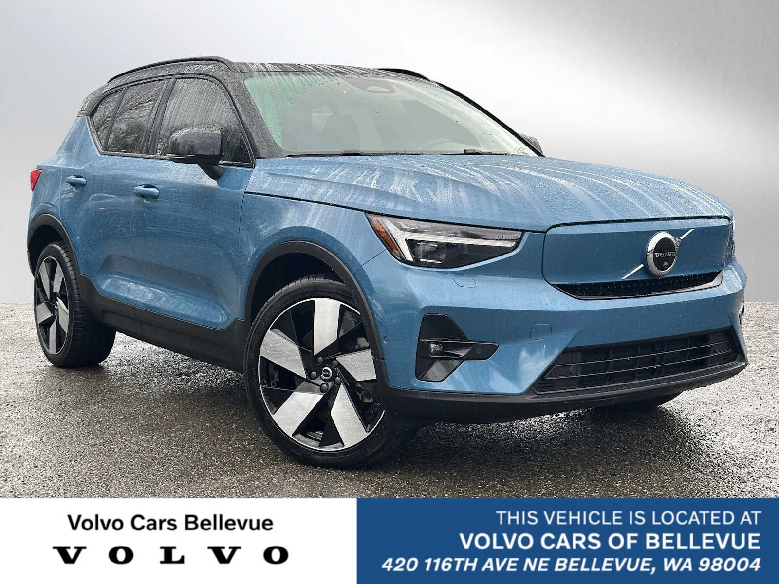 2023 Volvo XC40 Ultimate's photo