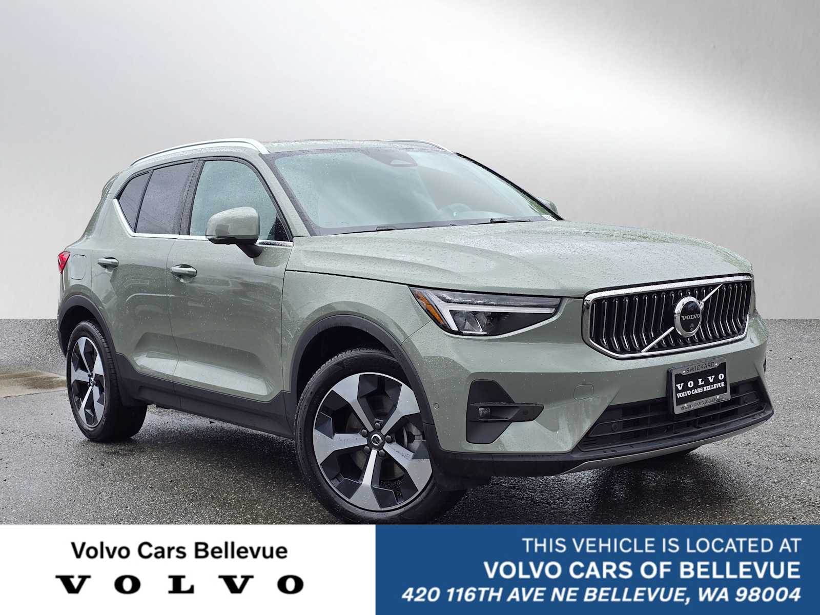 2025 Volvo XC40 B5 Plus Bright AWD's photo