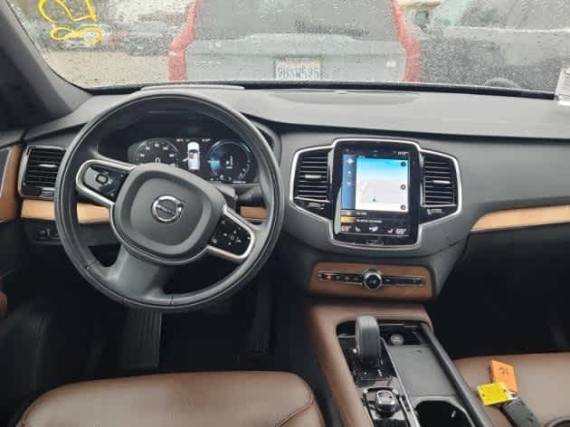 2022 Volvo XC90 Recharge Expression photo 3