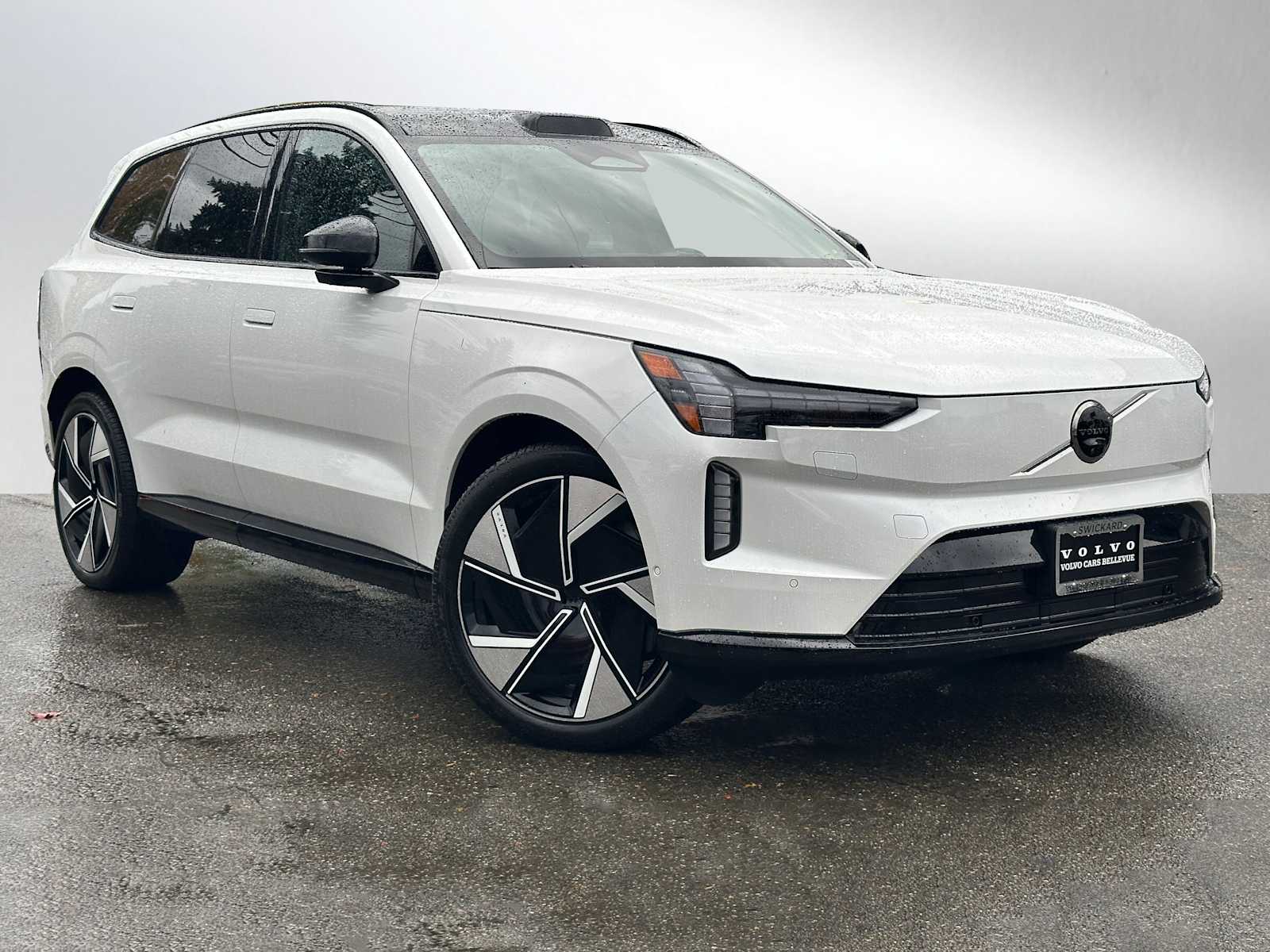 2025 Volvo EX90 Ultra's photo