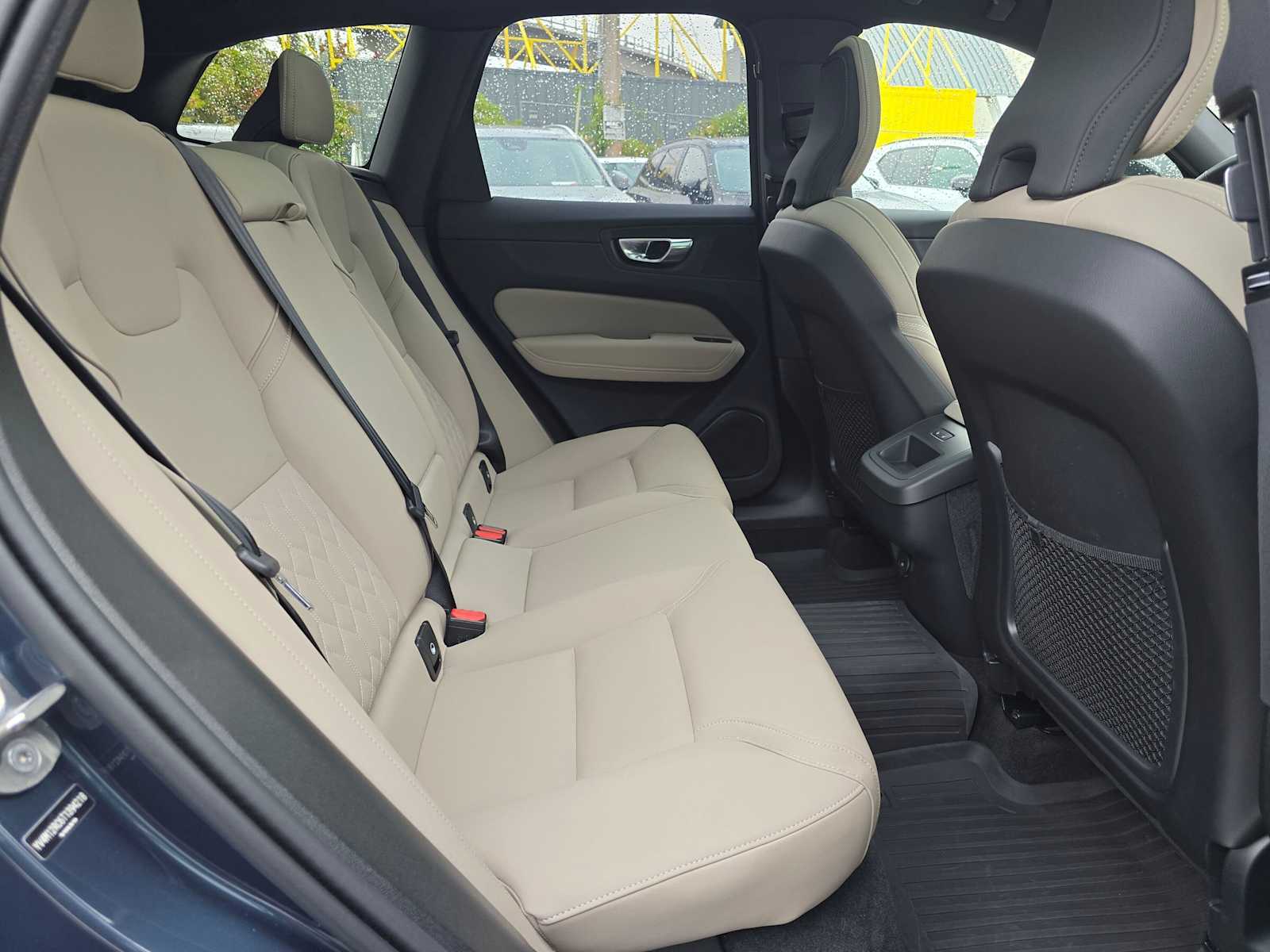 2026 Volvo XC60 Plus - Photo 12