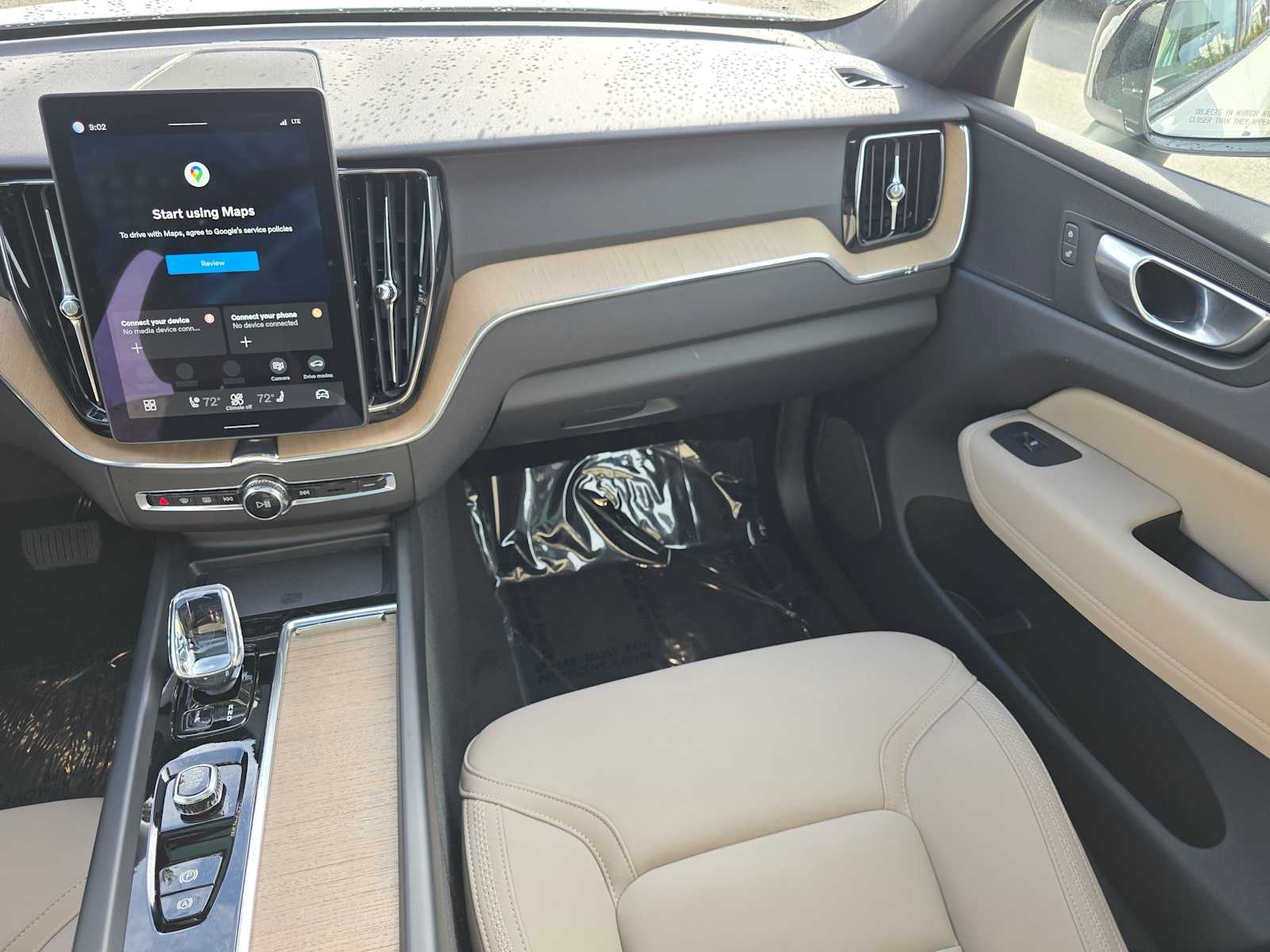 2026 Volvo XC60 Plus - Photo 18