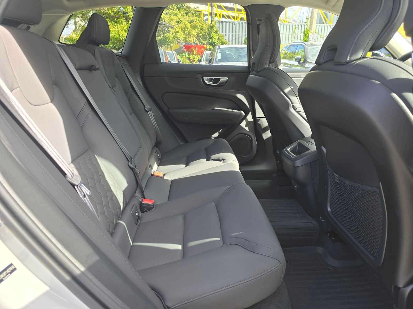 2026 Volvo XC60 Plus - Photo 12