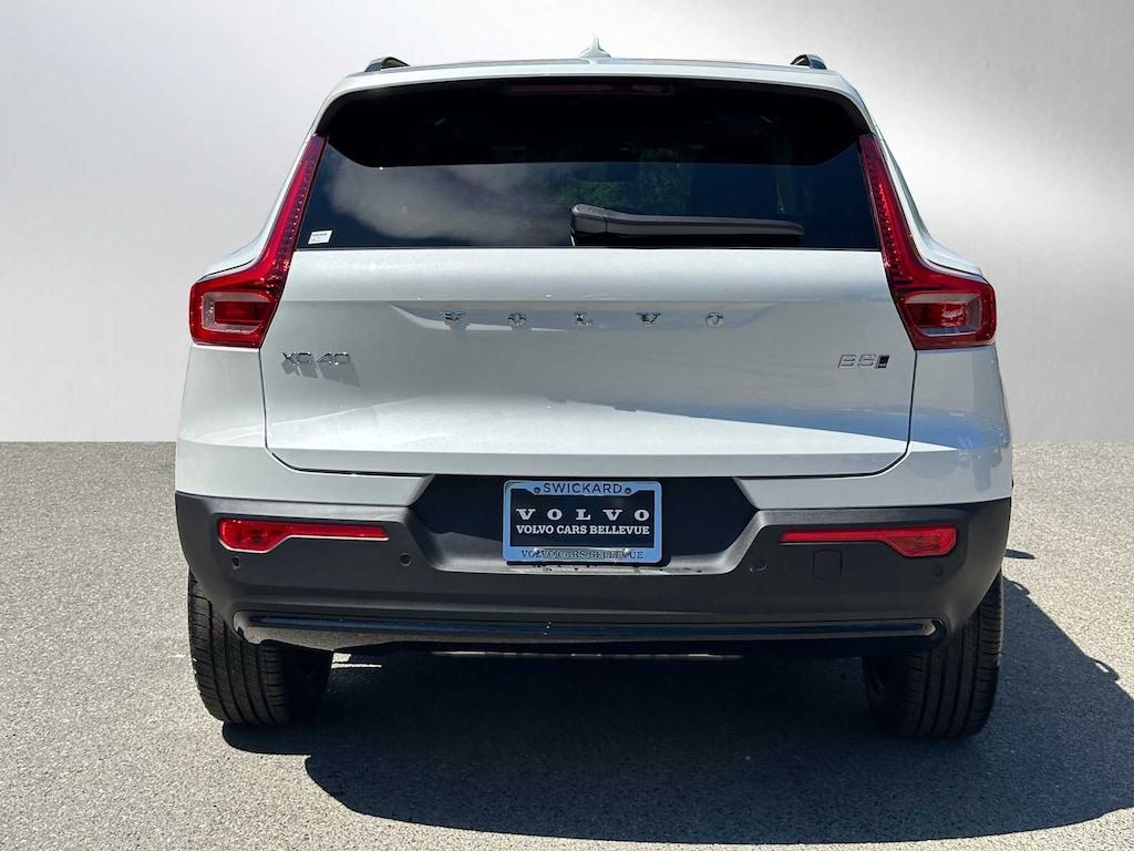 New 2026 Volvo XC40 B5 Plus SUV