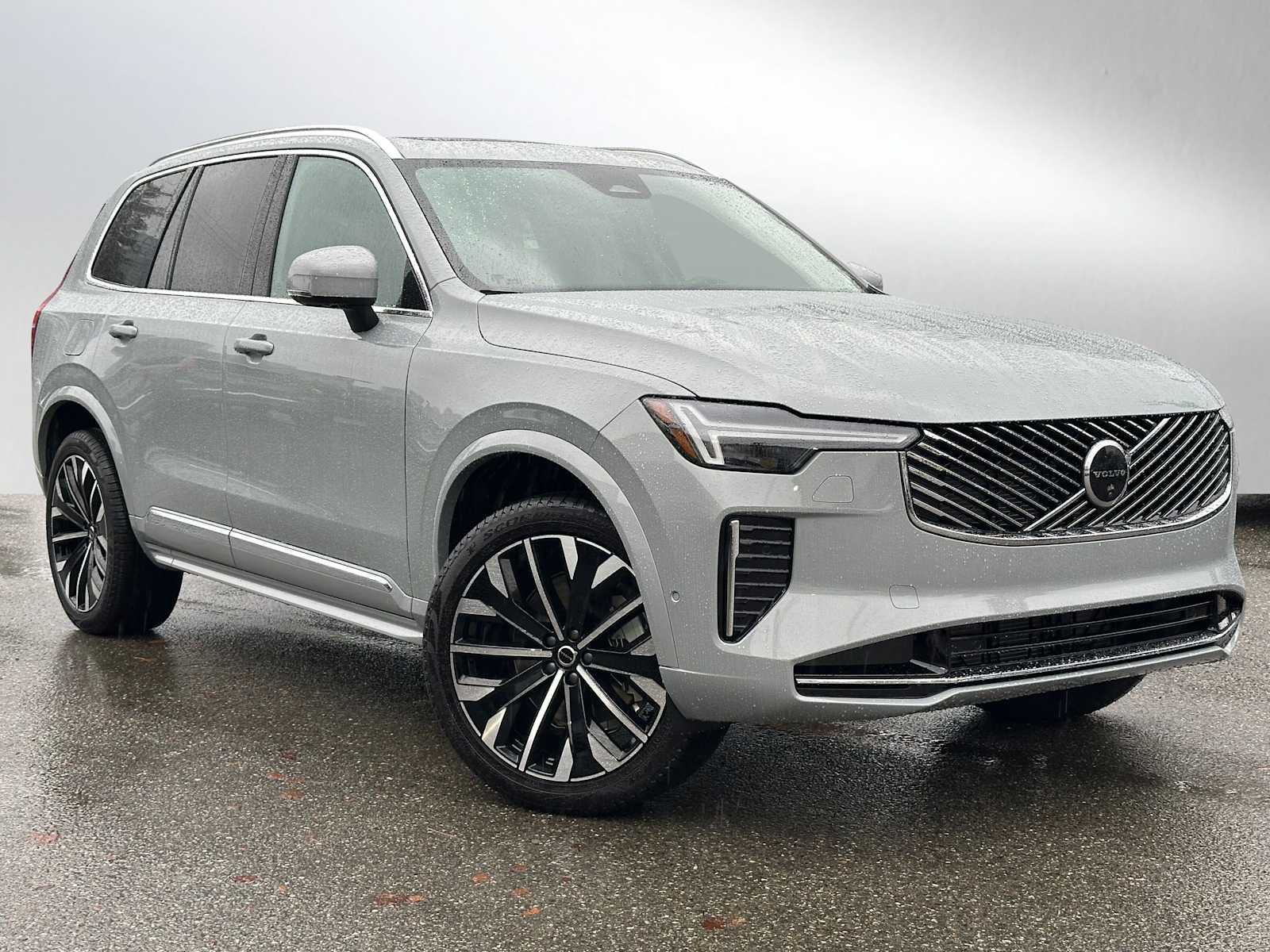 2026 Volvo XC90 Plus's photo