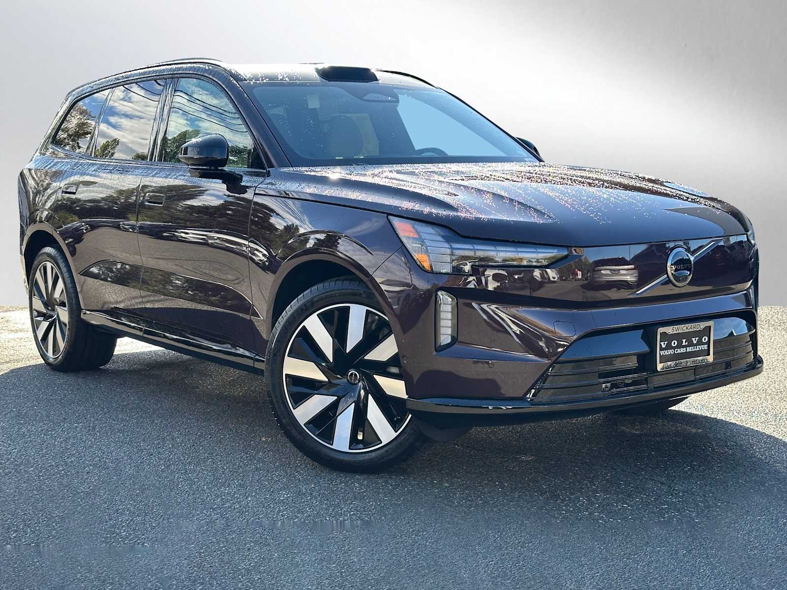 2025 Volvo EX90 Plus