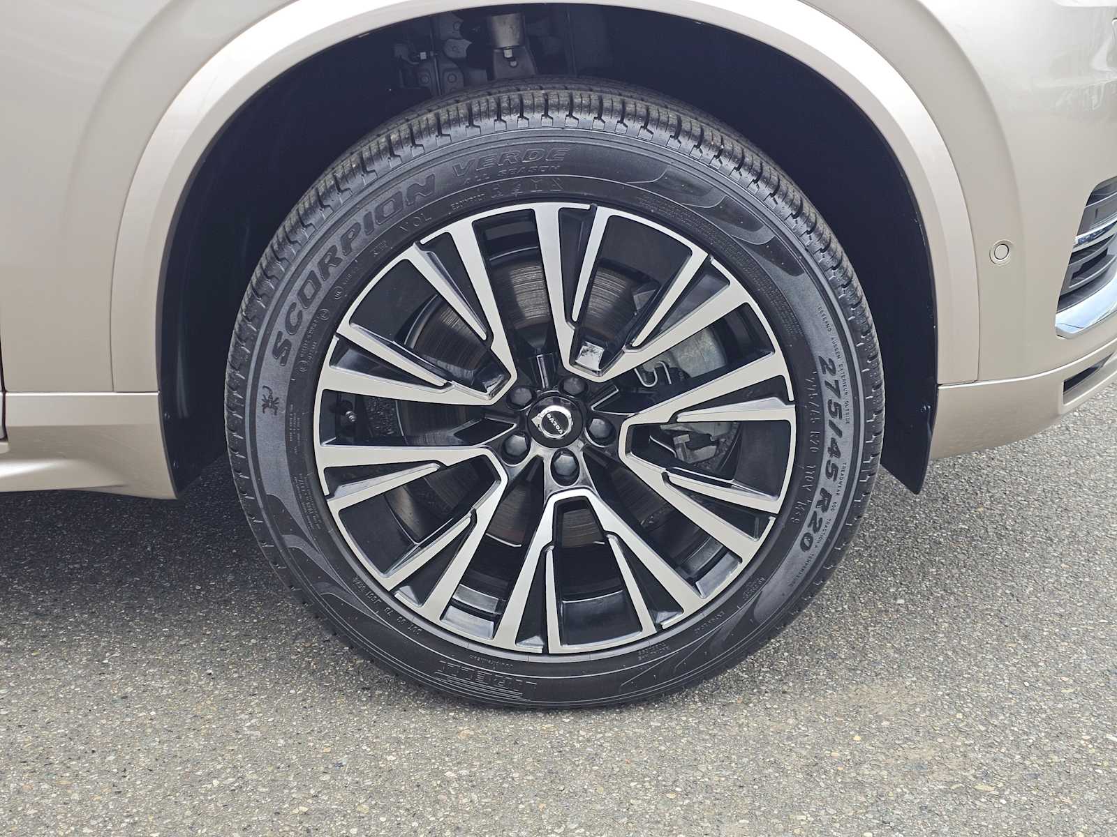 2023 Volvo XC90 Plus - Photo 10