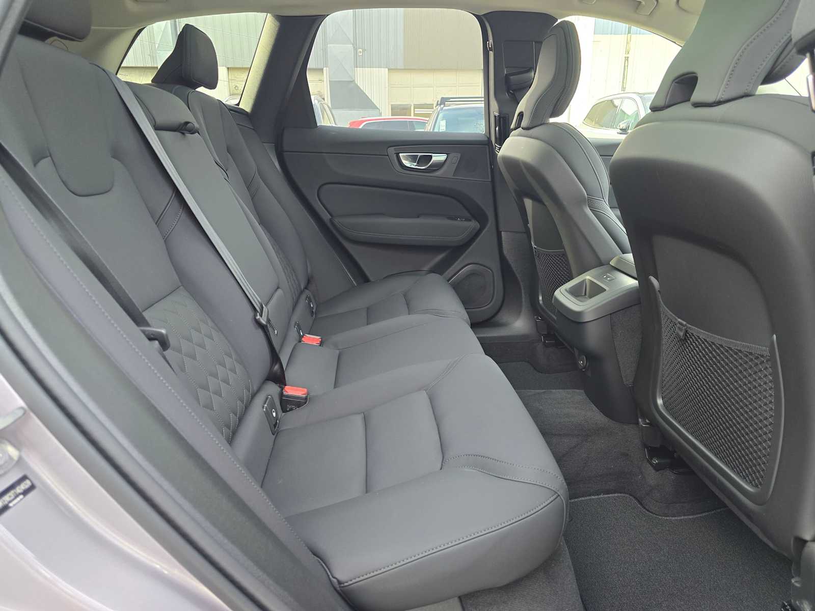 2026 Volvo XC60 Plus - Photo 12
