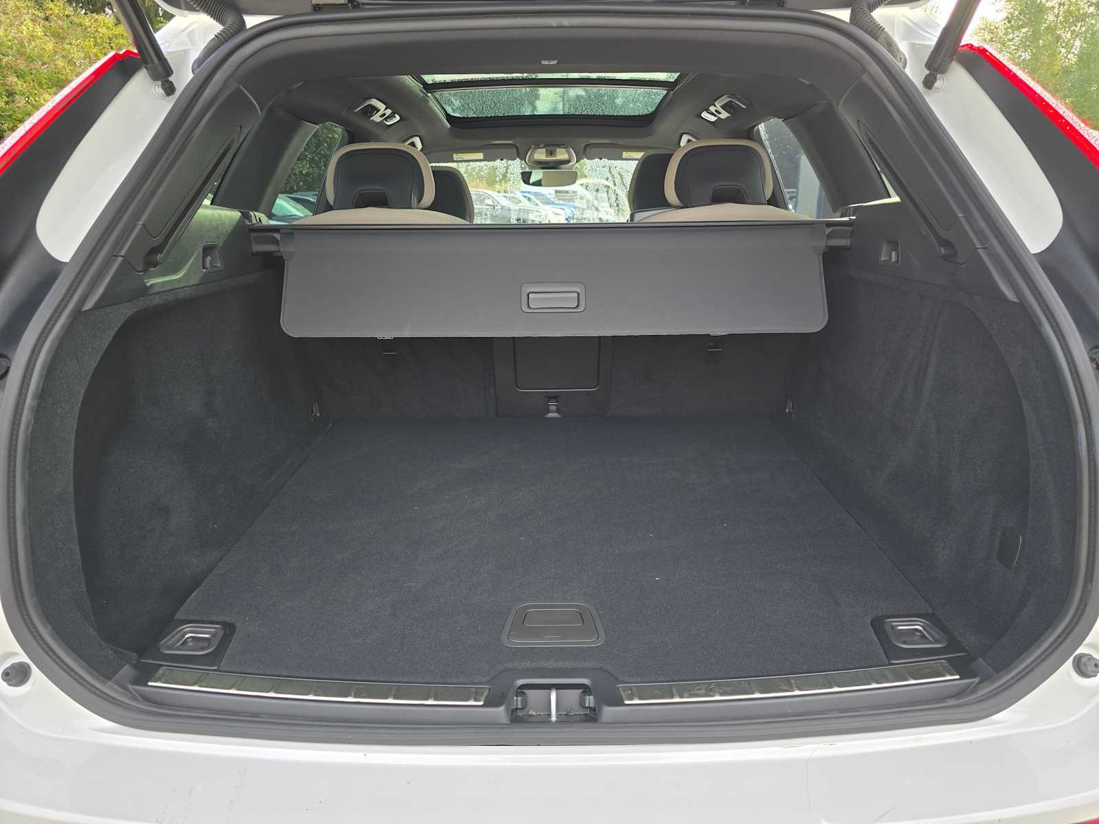 2026 Volvo XC60 Plus - Photo 14