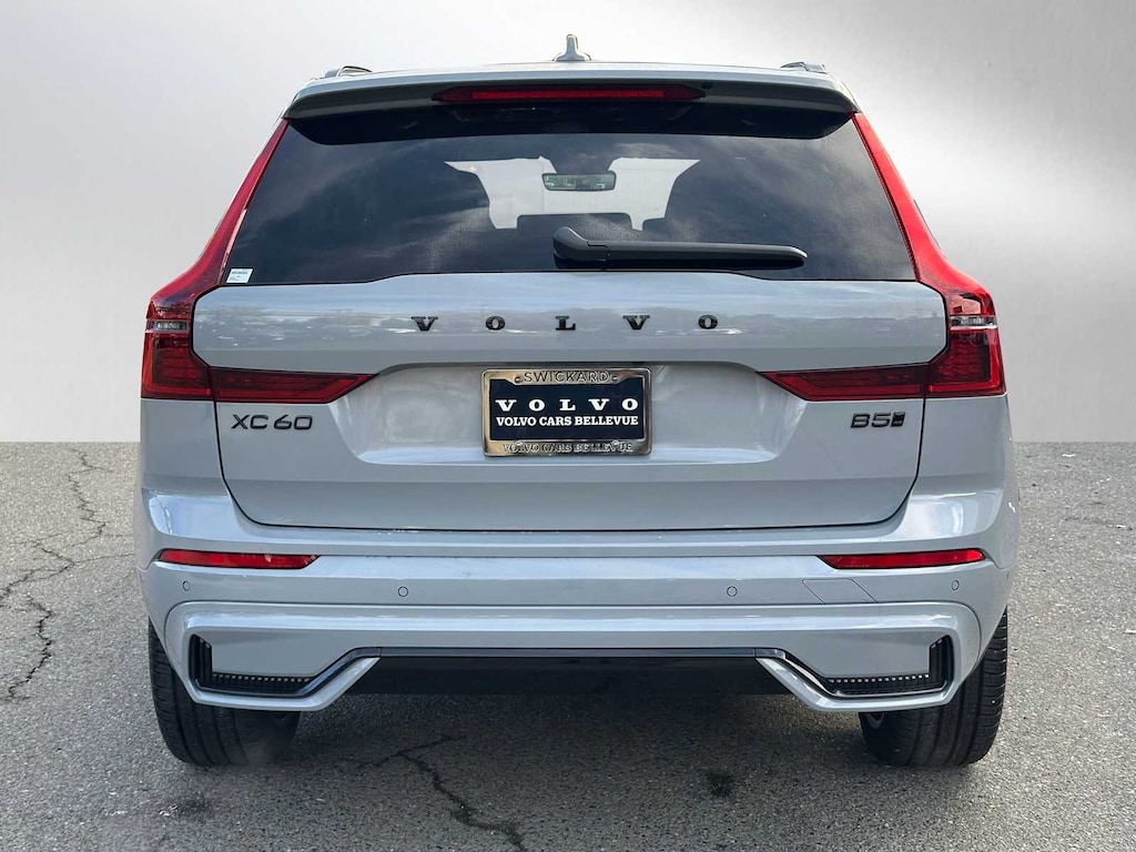 New 2026 Volvo XC60 B5 Ultra Black Edition SUV