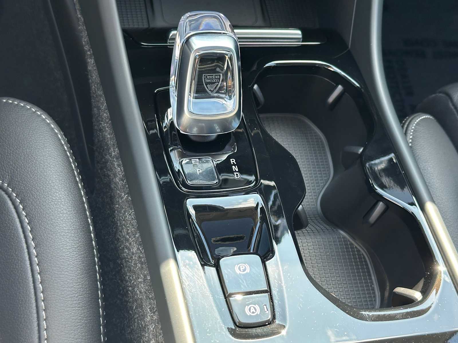 2025 Volvo XC40 Ultra - Photo 30