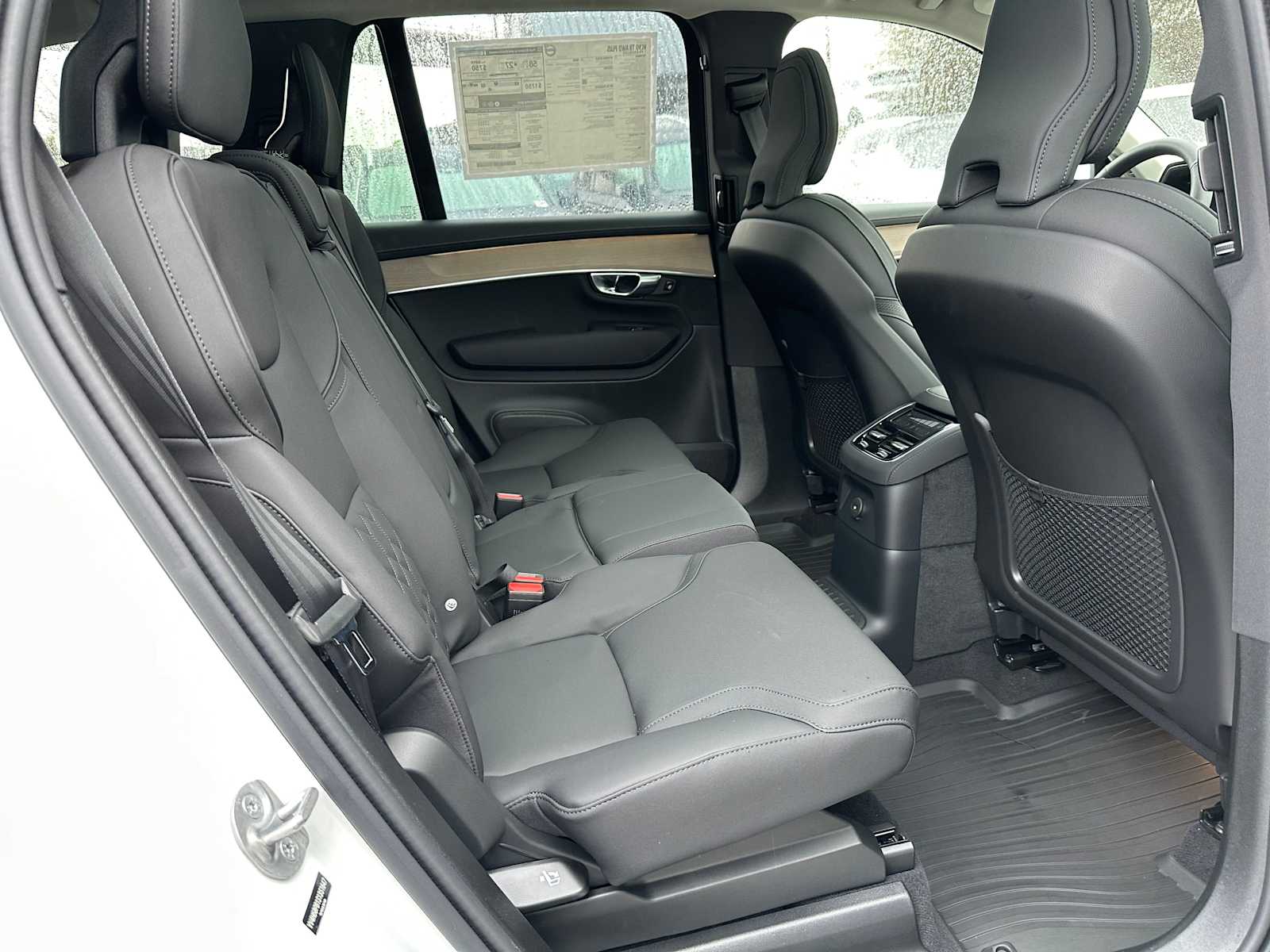 2025 Volvo XC90 Plus - Photo 12