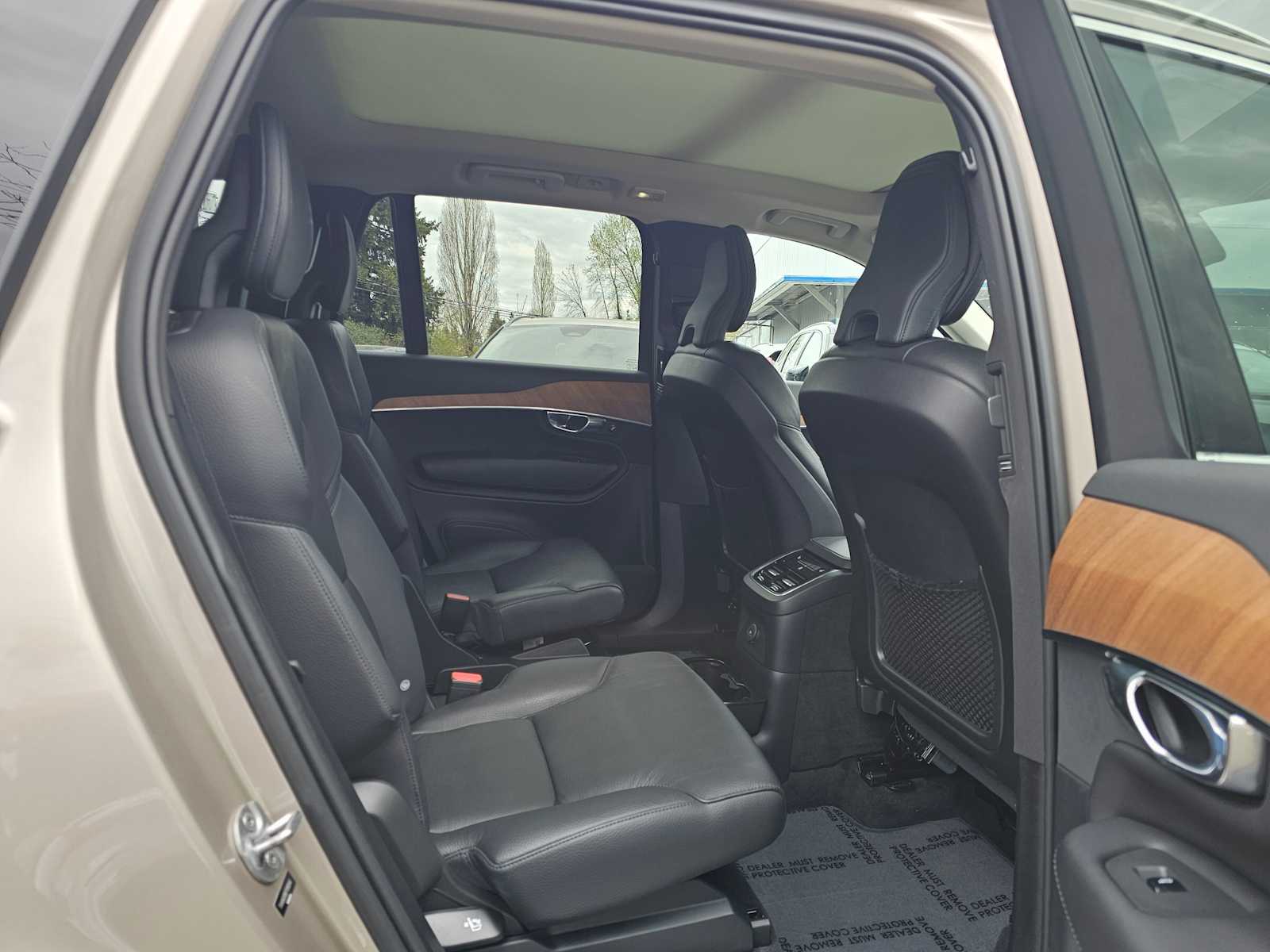 2023 Volvo XC90 Plus - Photo 12