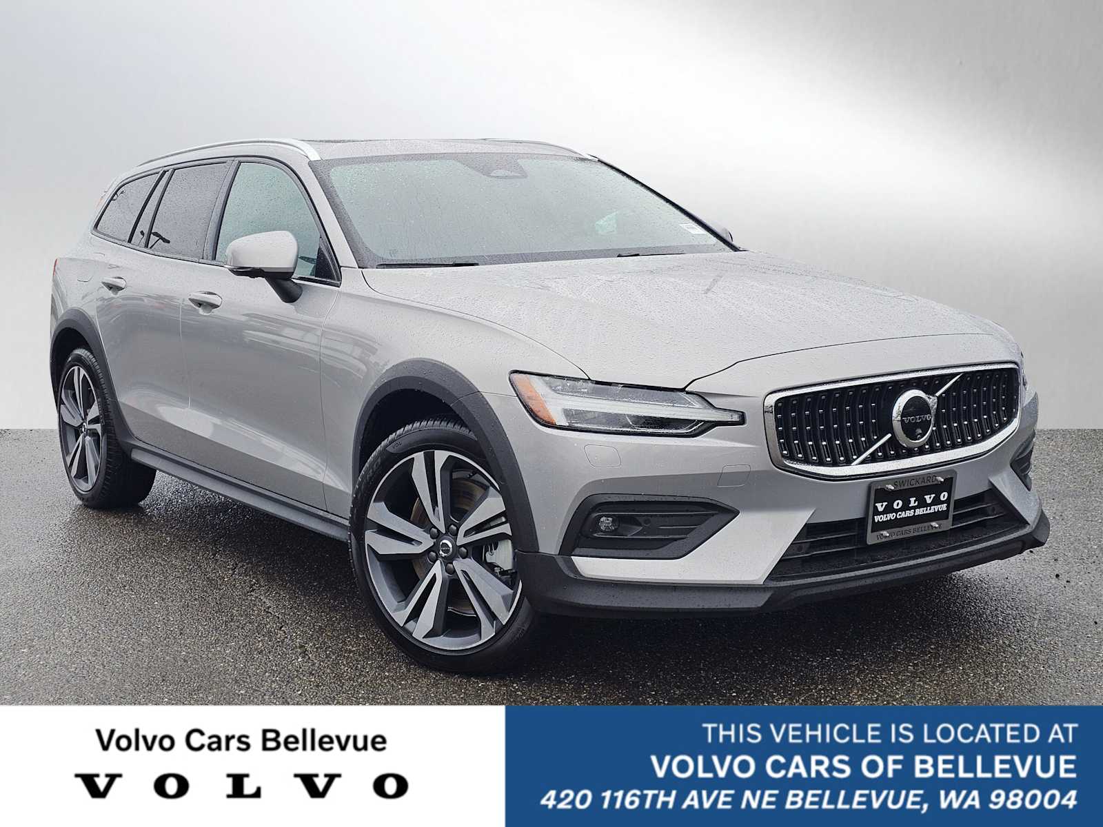 2025 Volvo V60 Cross Country