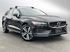2026 Volvo V60 Cross Country B5 Plus AWD Wagon