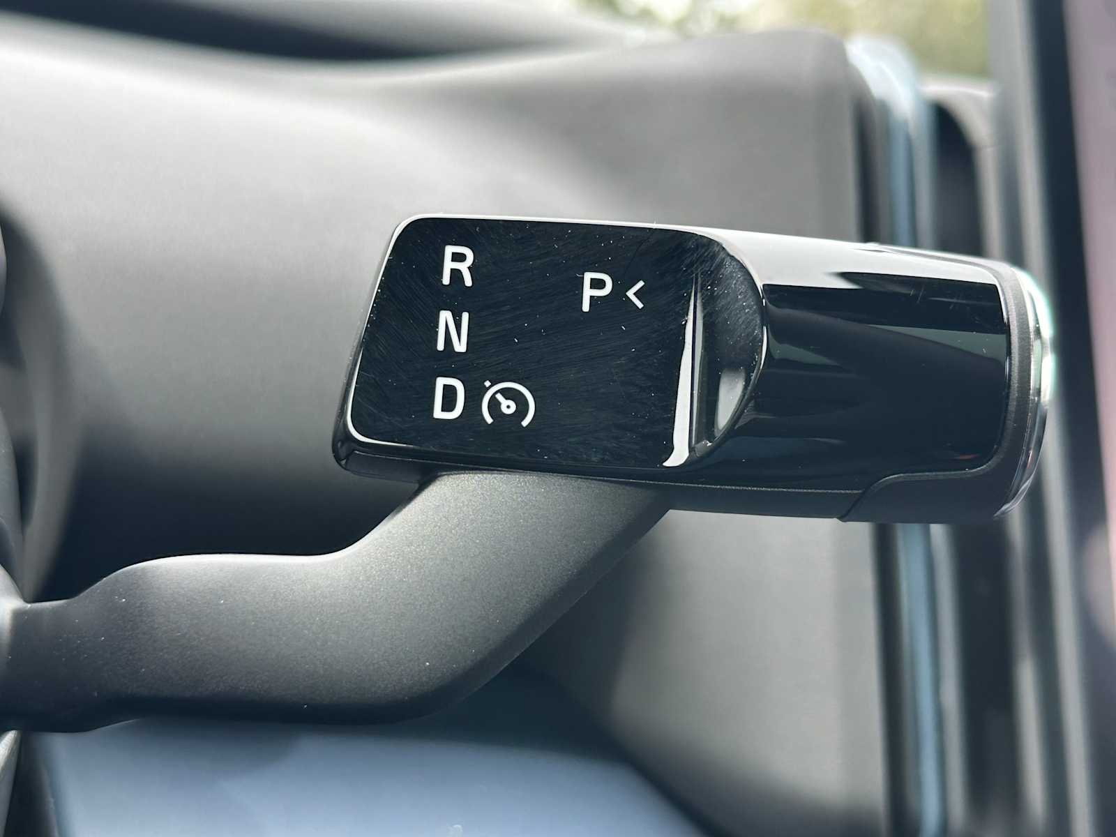2025 Volvo EX30 Plus - Photo 33