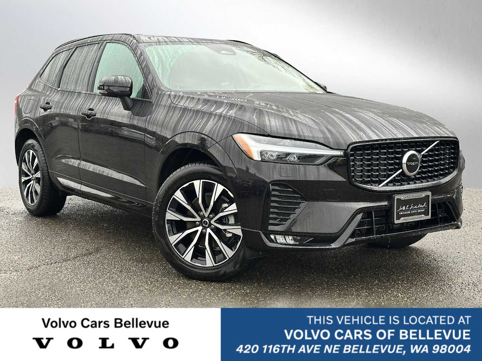 2025 Volvo XC60 Core's photo