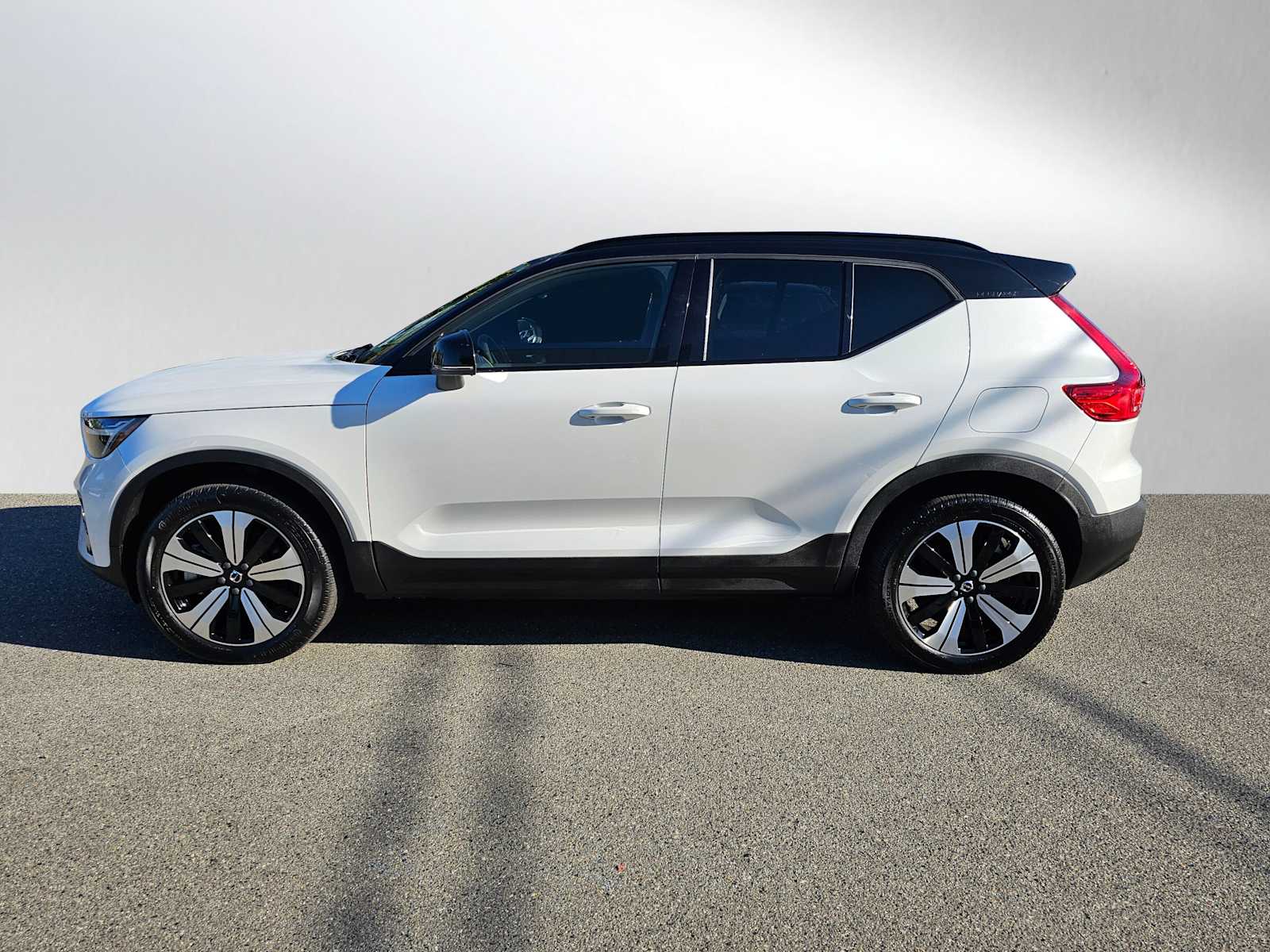 Certified 2023 Volvo XC40 Core with VIN YV4ED3UK5P2101294 for sale in Bellevue, WA