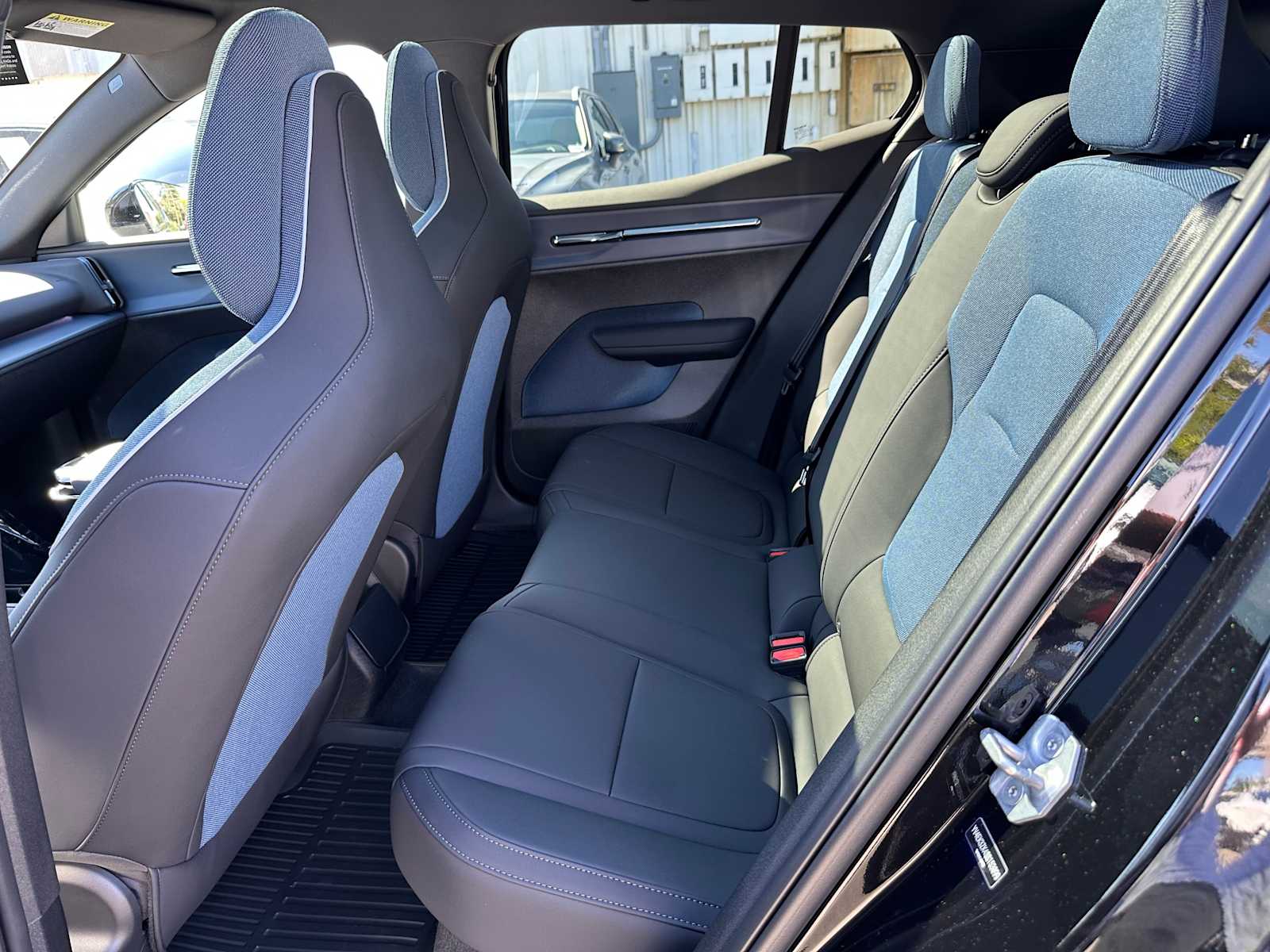 2025 Volvo EX30 Plus - Photo 15
