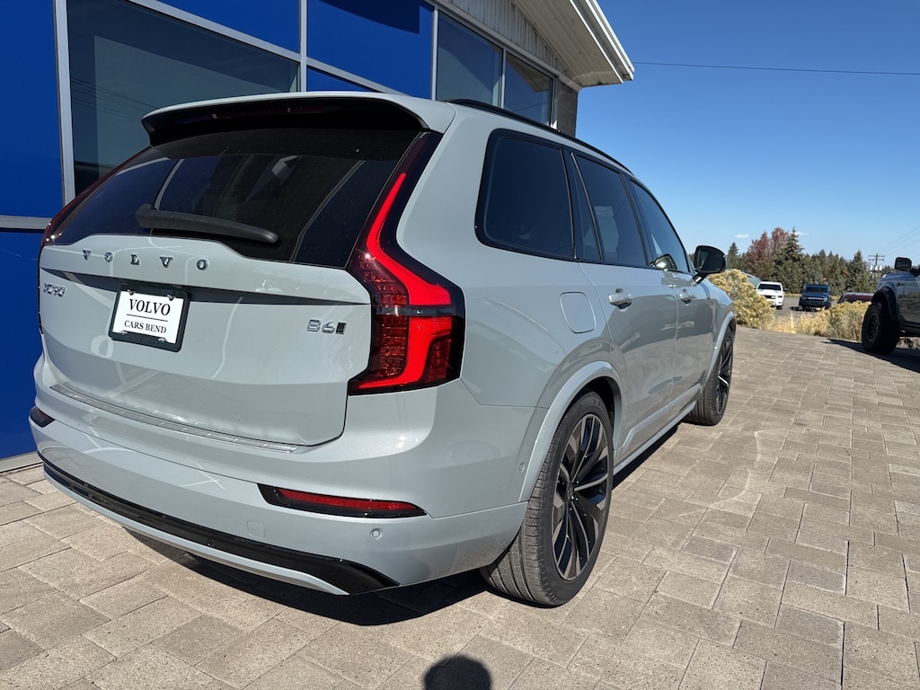 New 2026 Volvo XC90 B6 Ultra Dark Theme 7-Seater SUV