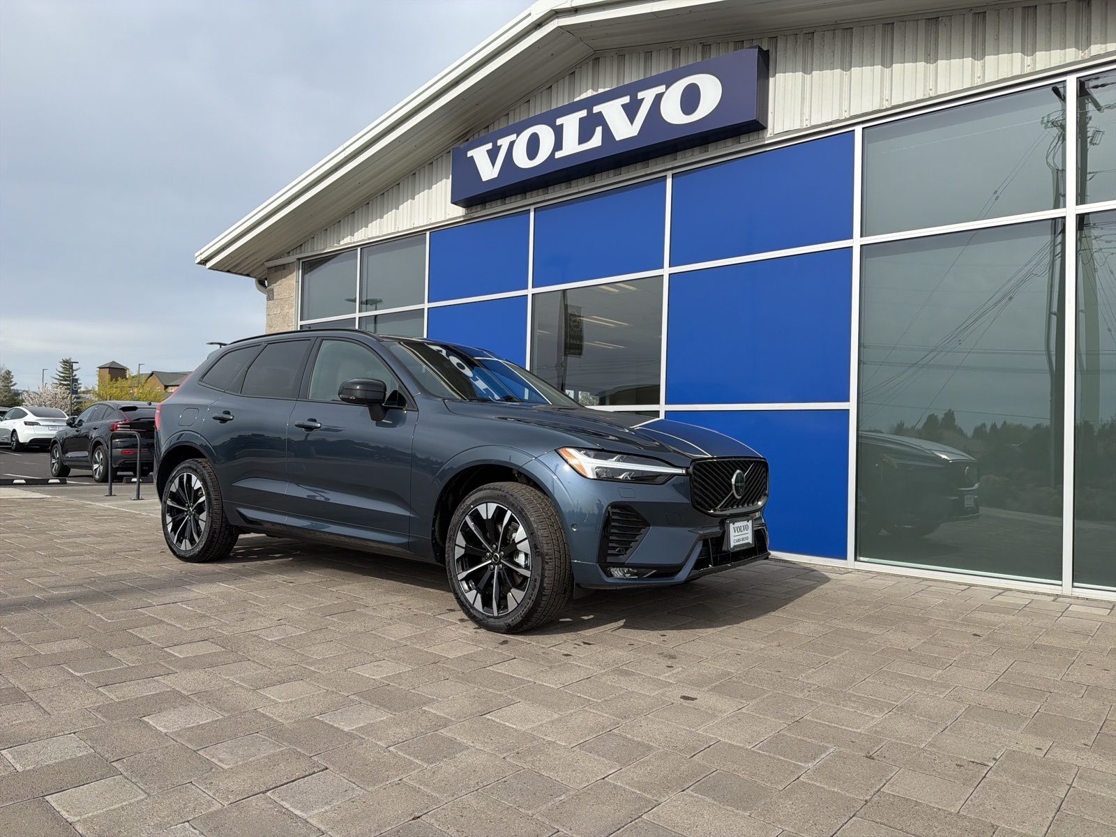 Denim Blue 2026 Volvo XC60 B5 Plus AWD SUV / Crossover All-Wheel Drive 8-Speed Automatic