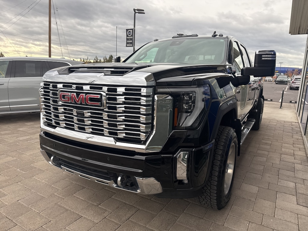 Used 2025 GMC Sierra 3500HD Denali Truck