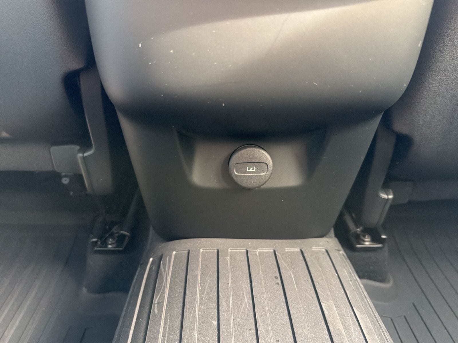 2026 Volvo XC60 Plus - Photo 74