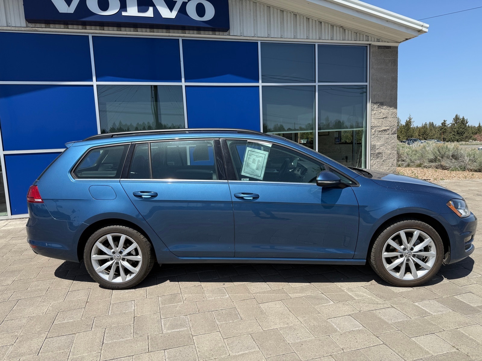 Used 2017 Volkswagen Golf SportWagen SE with VIN 3VWC17AU0HM501383 for sale in Bend, OR