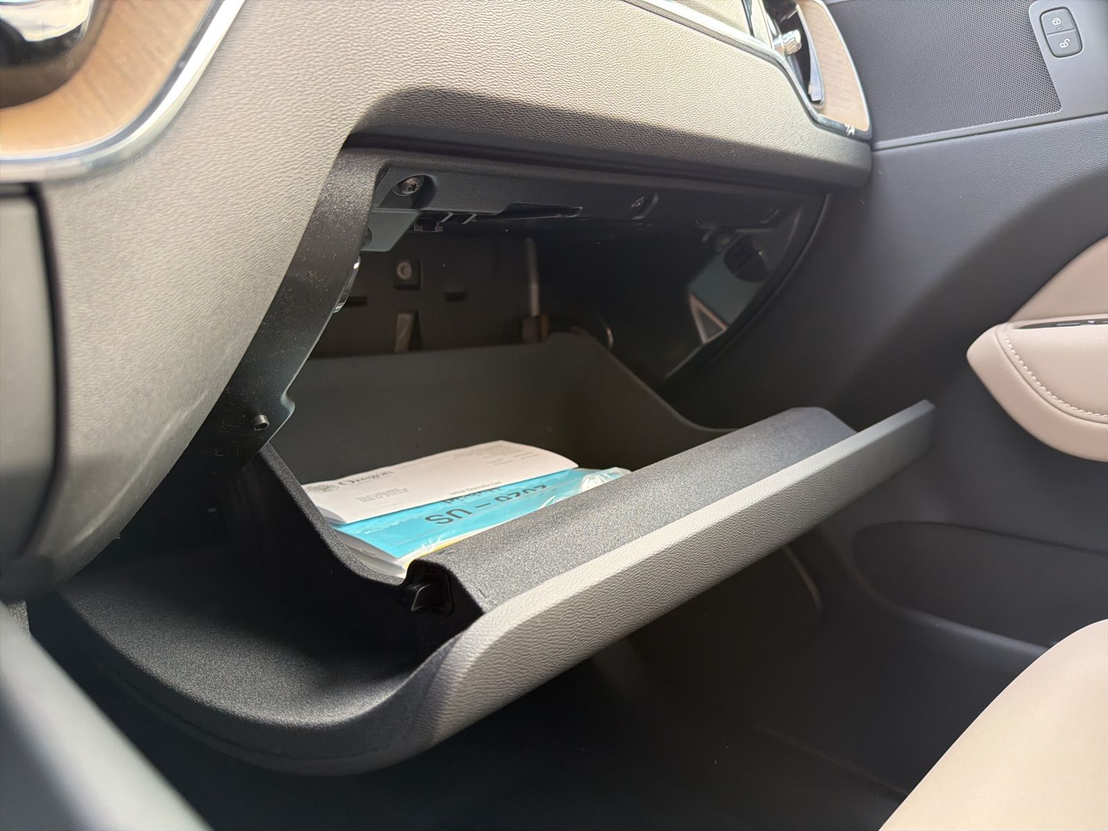 2026 Volvo XC60 Plus - Photo 54