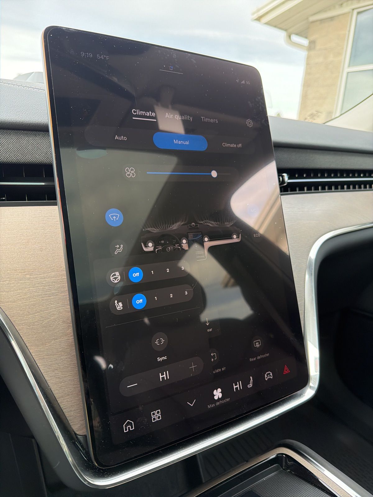 2025 Volvo EX90 Plus - Photo 15