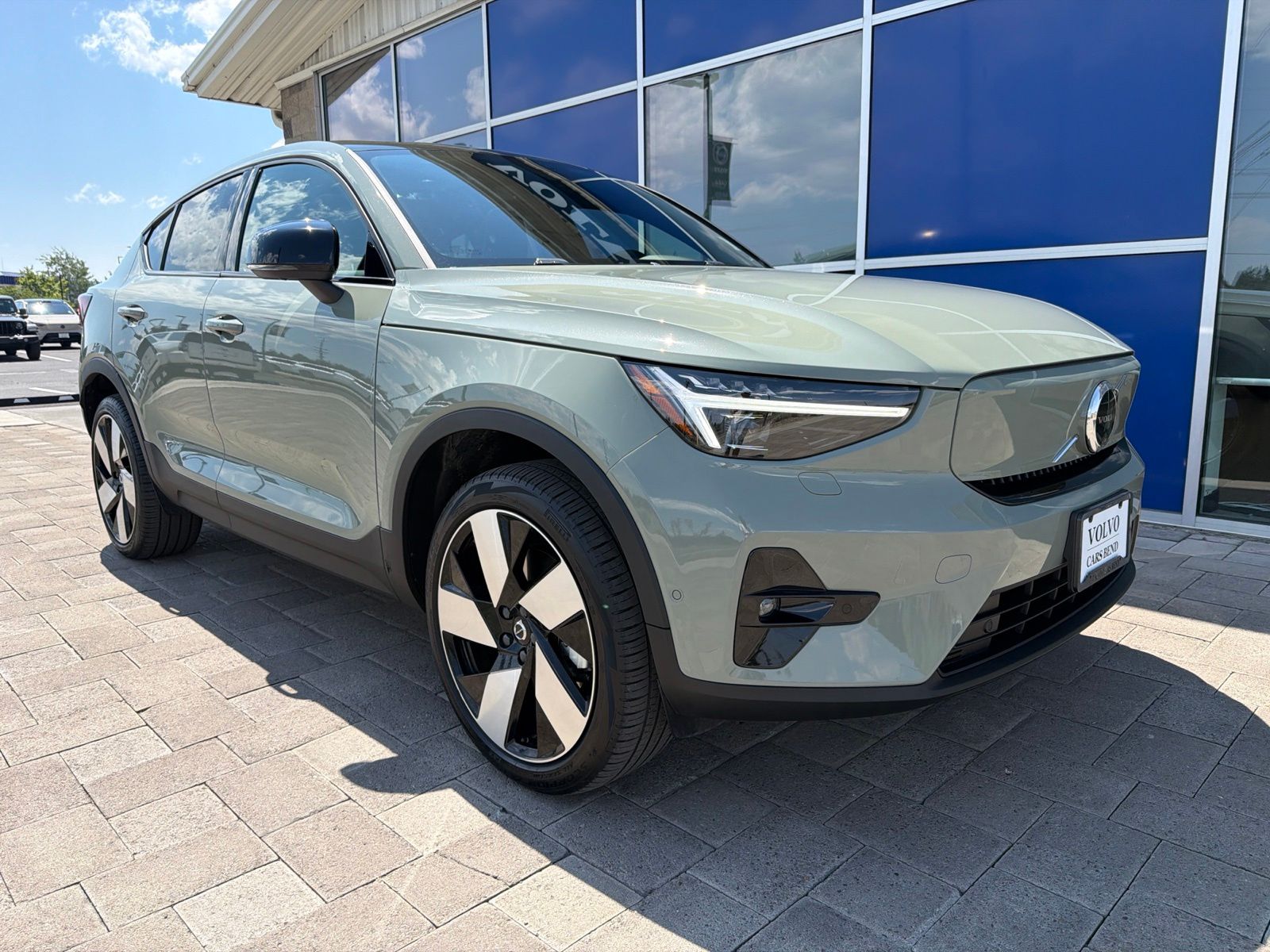 Used 2023 Volvo C40 Ultimate with VIN YV4ED3GM8P2055778 for sale in Bend, OR