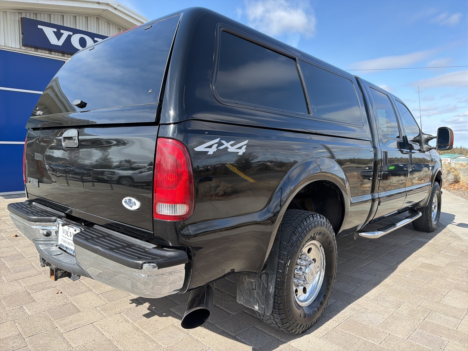 Used 2003 Ford F-250 Super Duty XLT with VIN 1FTNW21P83EC08999 for sale in Bend, OR