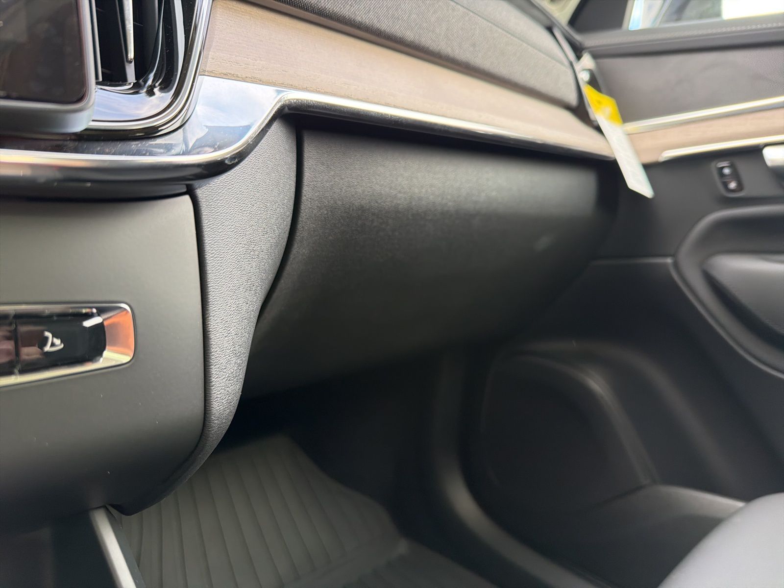 2026 Volvo XC90 Core - Photo 48