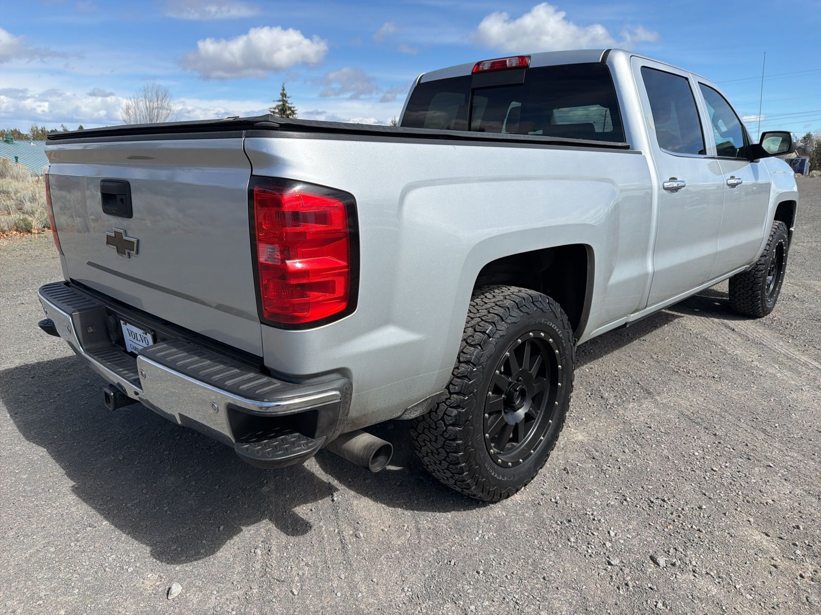 View vehicle photo 6