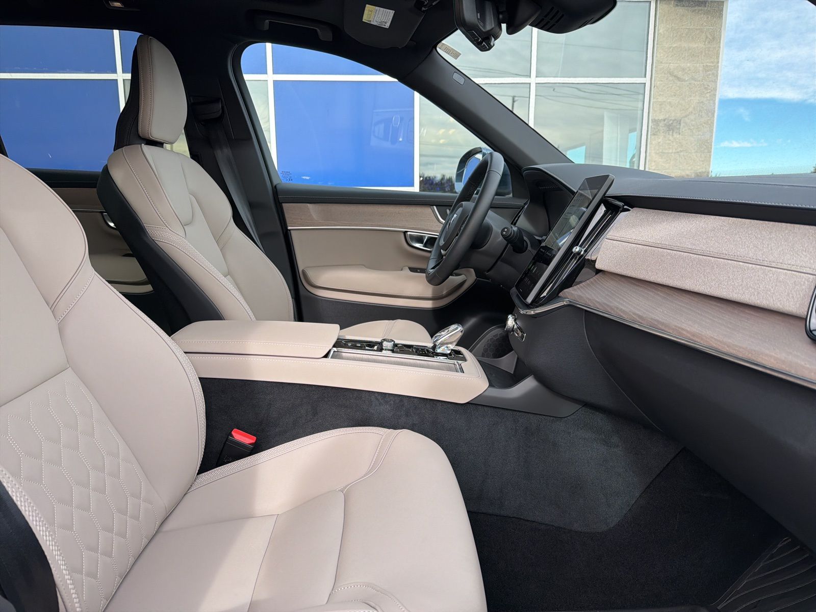 2026 Volvo XC90 Core - Photo 23