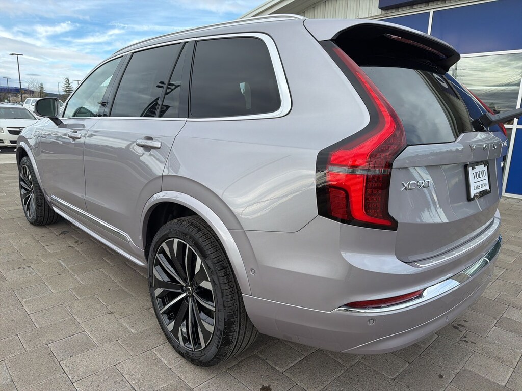 New 2026 Volvo XC90 plug-in hybrid T8 Plus 7-Seater SUV
