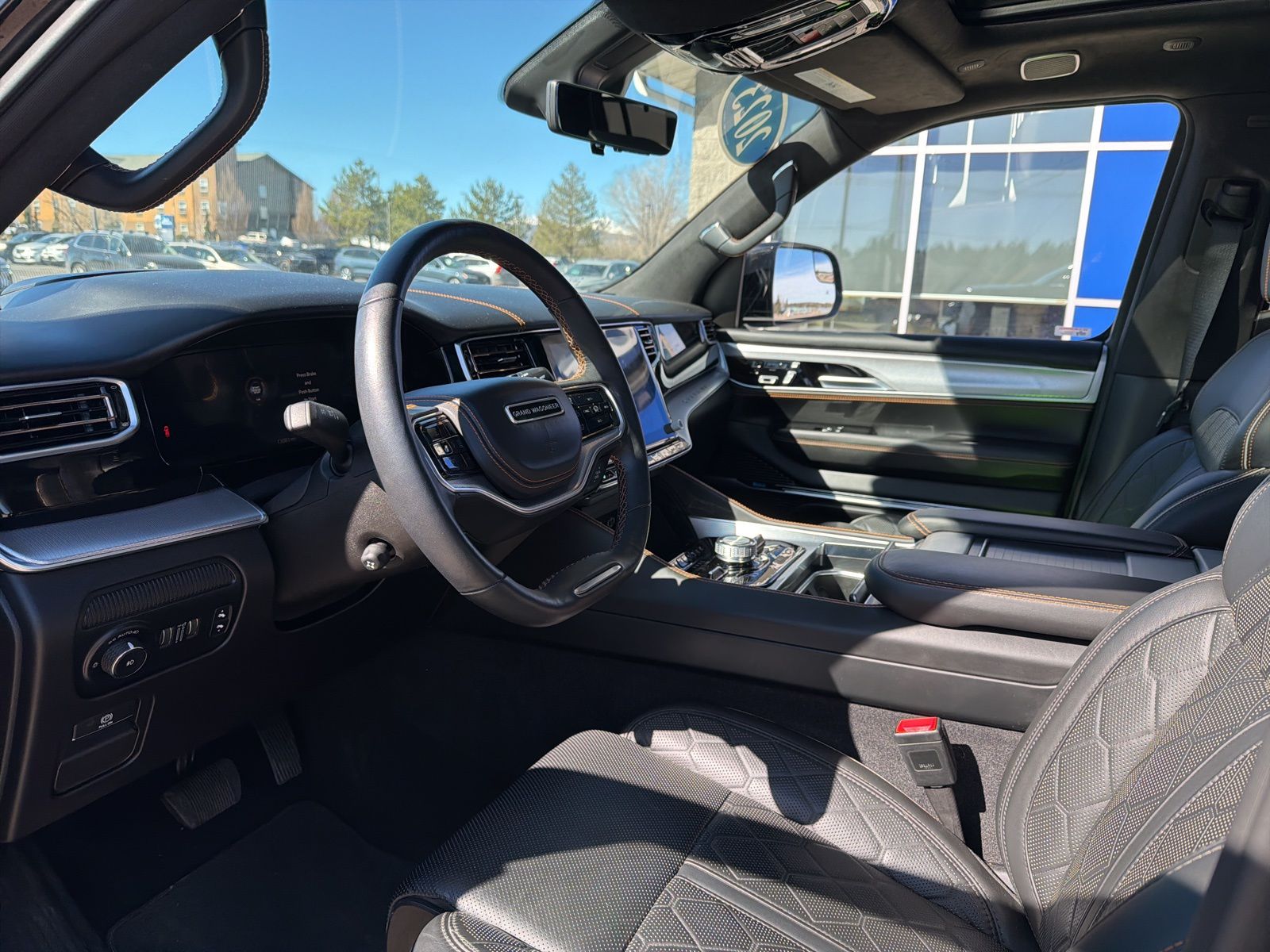 2023 Jeep Grand Wagoneer Series III - Photo 17