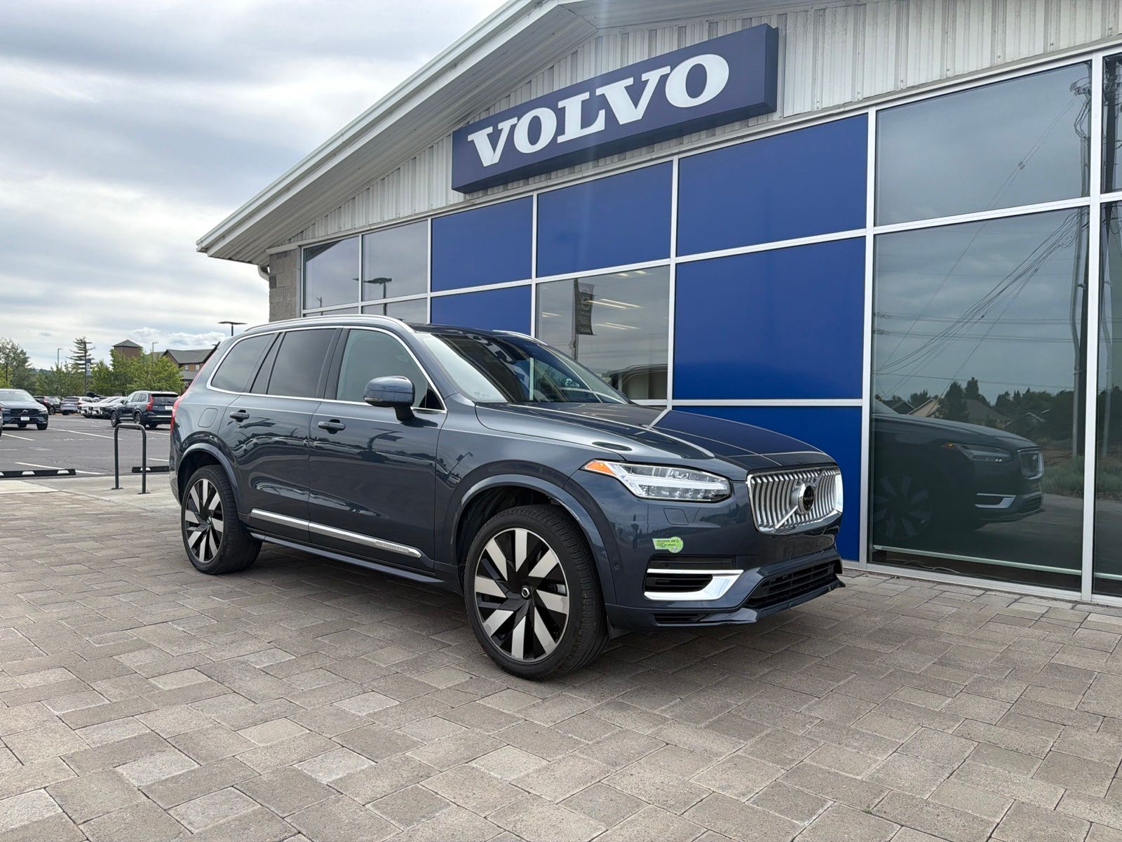 2023 Volvo XC90 T8 Recharge Ultimate 6-Seater 4WD's photo