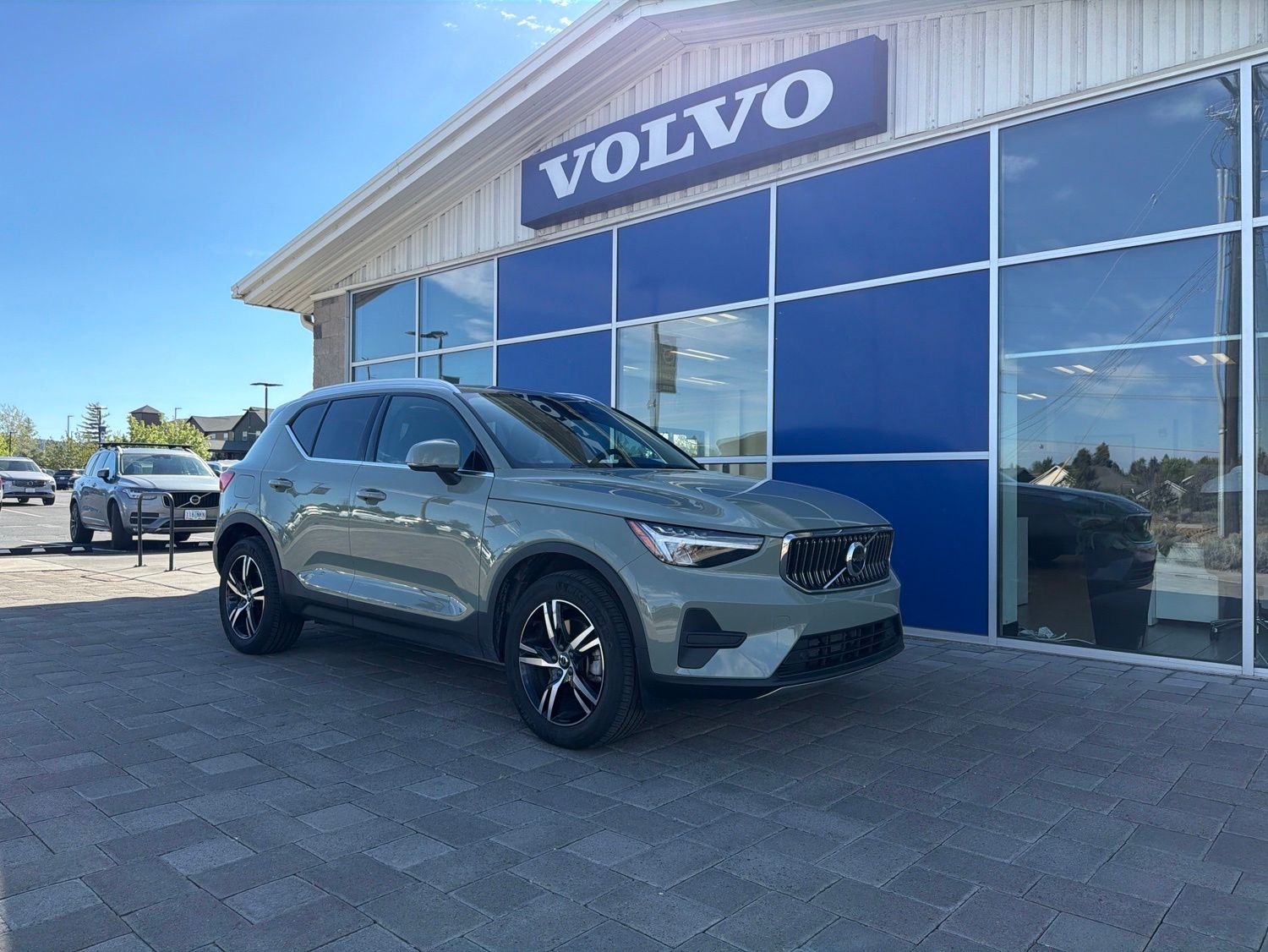 2025 Volvo XC40