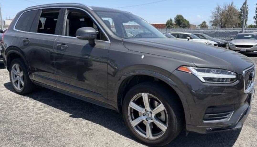 2023 Volvo XC90 B6 Core 4WD's photo