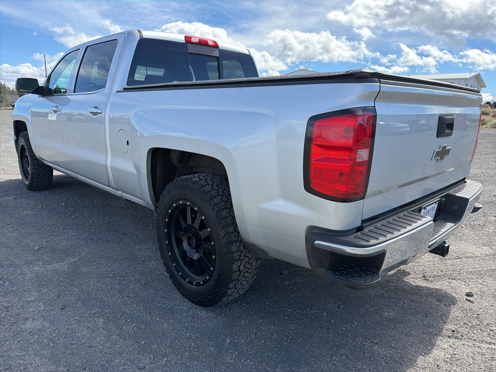 View vehicle photo 4