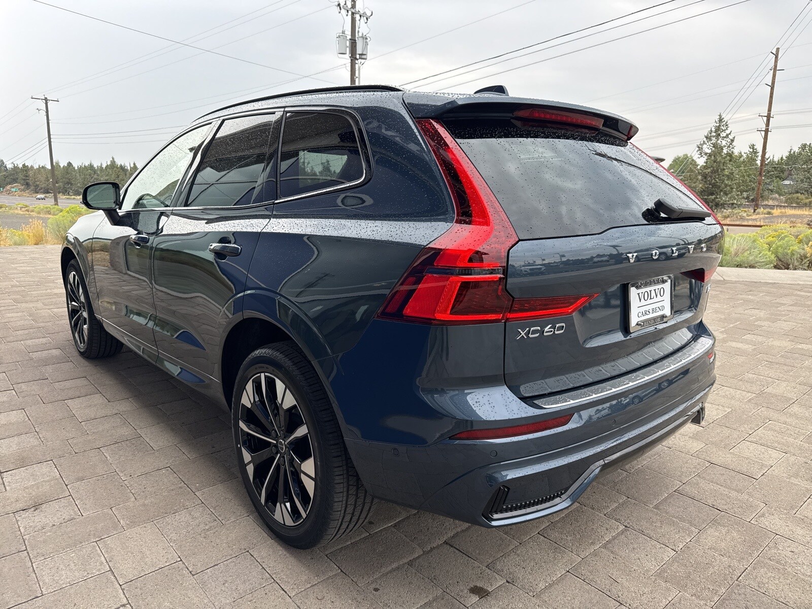 2026 Volvo XC60 B5 Plus photo 2