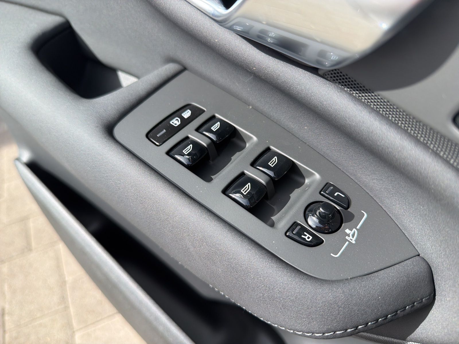 2026 Volvo XC90 Core - Photo 76