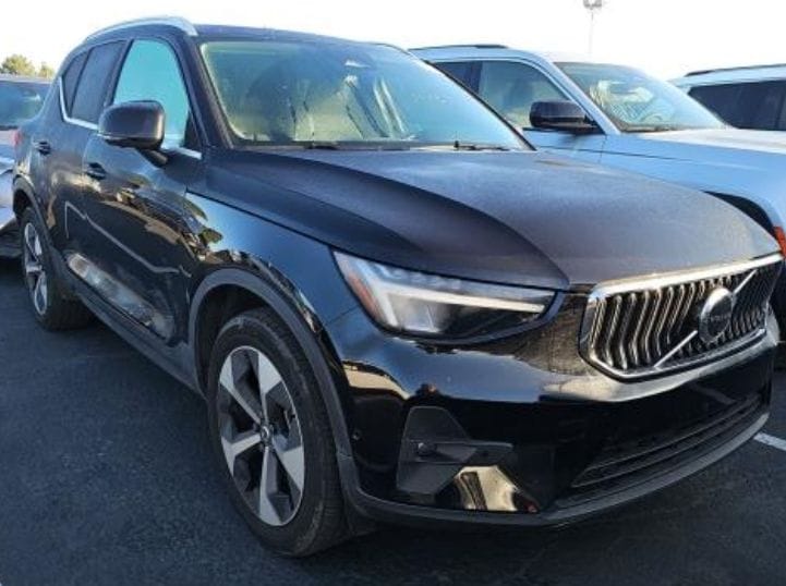 2025 Volvo XC40 B5 Plus Bright AWD's photo